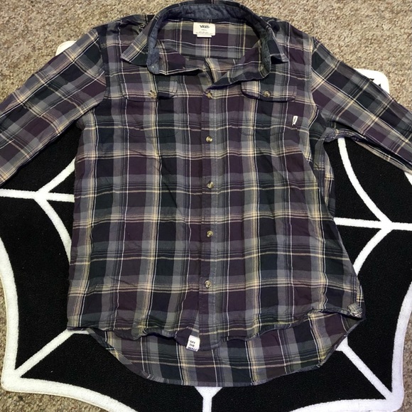 Size Medium Vans Flannel - Picture 1 of 2
